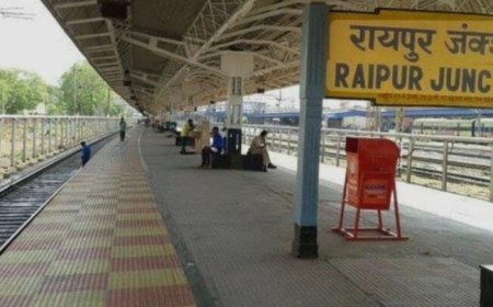 रेल मे सफर कर रहे युवक की हार्ट अटैक से मौत,घंटो पड़े रहा शव,नहीं हो पाई शिनाख्त!