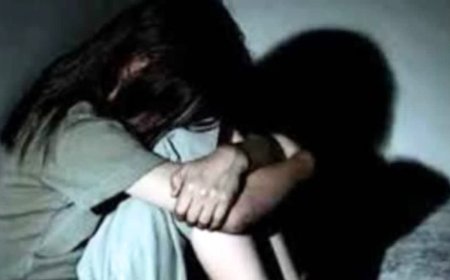 CG – शिक्षक की शर्मनाक करतूत : परीक्षा दिलाने पहुंची थी छात्रा, पास कराने के बहाने करने लगा ये गन्दी हरकत, फिर जो हुआ...