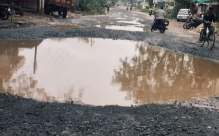 मंत्री ओपी चौधरी के आश्वासन के बाद भी सागरपाली की सड़क मरम्मत नही डबरी में तब्दील हुई मुख्य सड़क