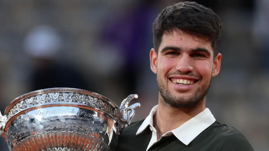 French Open 2025: कार्लोस अल्काराज ने रचा इतिहास, फ्रेंच ओपन 2025 में जैनिक सिनर को हराकर की शानदार वापसी