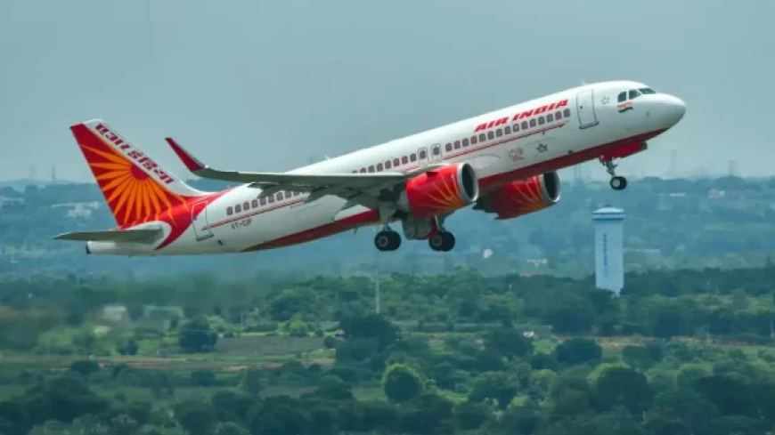 एअर इंडिया के तीन वरिष्ठ अफसरों पर DGCA ने लिया एक्शन ,’सभी भूमिकाओं’ से हटाने का दिया ऑर्डर