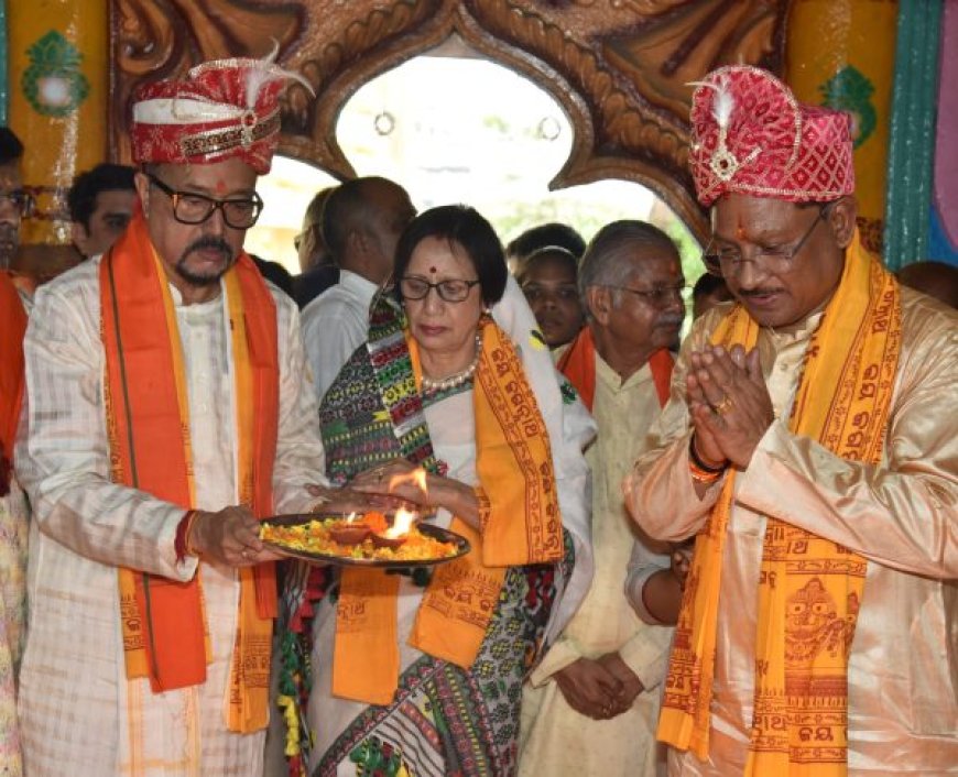 रथयात्रा महोत्सव में शामिल हुए राज्यपाल डेका,पूजा कर निभाई ‘छेरा-पहरा‘ की रस्म