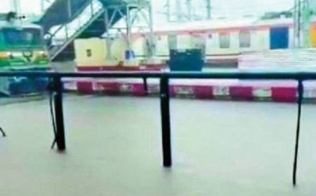 मध्य छत्तीसगढ़ में भारी बारिश का कहर: दुर्ग रेलवे स्टेशन जलमग्न, ट्रेनों की आवाजाही बाधित