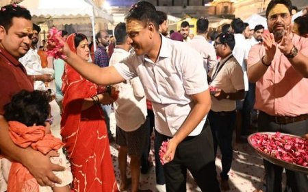 श्रावण मास आज से शुरू : काशी विश्वनाथ धाम में उमड़ा श्रद्धालुओं का जनसैलाब, गूंजा हर-हर महादेव