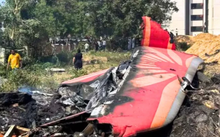 एयर इंडिया फ्लाइट क्रैश हादसे में बड़े खुलासे : टेकऑफ के सेकंड भर बाद फ्यूल कटऑफ, पायलटों में हुई कंफ्यूजन