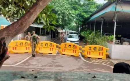 पूर्व मुख्यमंत्री भूपेश बघेल के घर ईडी की छापेमारी, शराब घोटाले से जुड़ा मामला