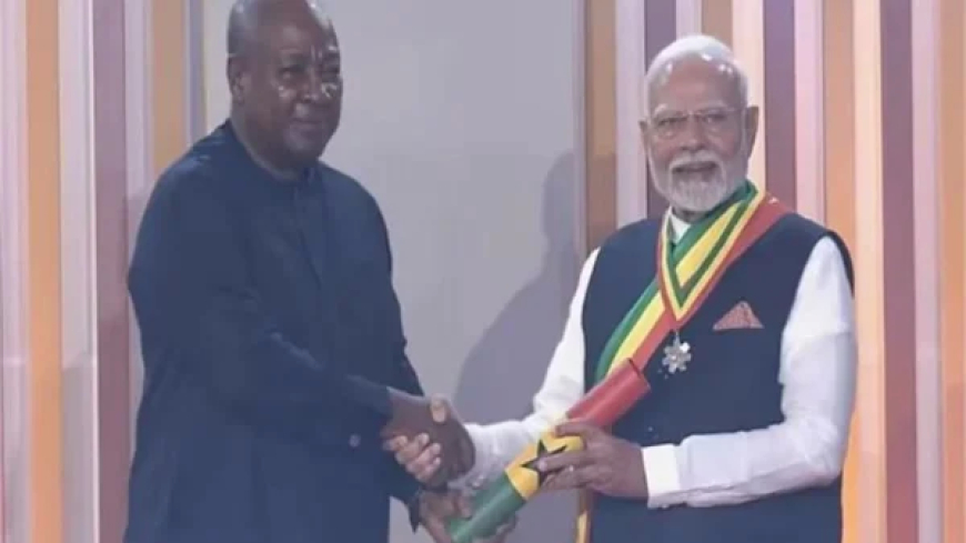घाना में पीएम मोदी को देश का सर्वोच्च सम्मान; राष्ट्रपति महामा ने ‘द ऑफिसर ऑफ द ऑर्डर ऑफ द स्टार ऑफ घाना’ से किया सम्मानित