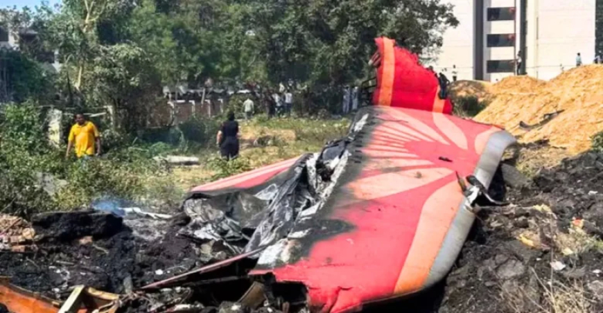 एयर इंडिया फ्लाइट क्रैश हादसे में बड़े खुलासे : टेकऑफ के सेकंड भर बाद फ्यूल कटऑफ, पायलटों में हुई कंफ्यूजन