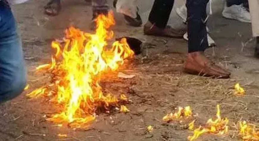 चैतन्य बघेल की गिरफ्तारी के विरोध में भिलाई में युवा कांग्रेस का हंगामा, ED का किया पुतला दहन