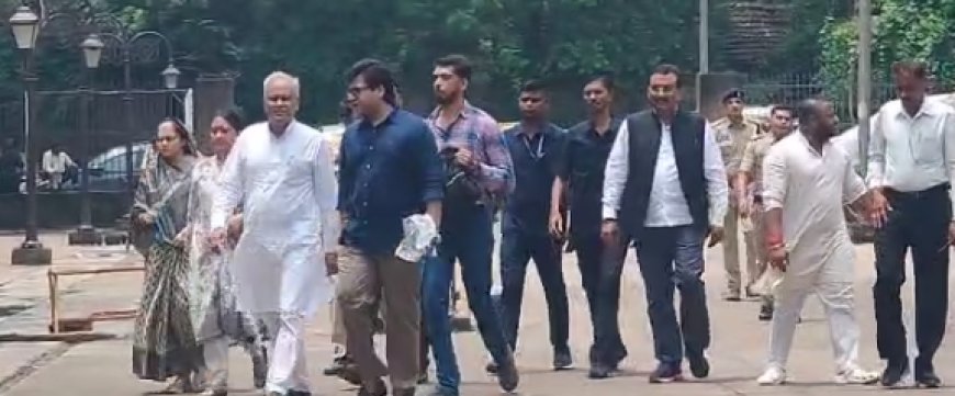 शराब घोटाले में गिरफ्तार बेटे से मिलने ED दफ्तर पहुंचे भूपेश बघेल