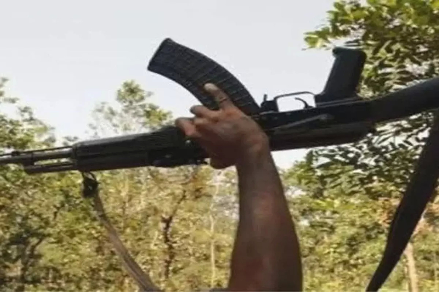 नारायणपुर में 8 खूंखार नक्सलियों ने किया आत्मसमर्पण, 33 लाख का था इनाम