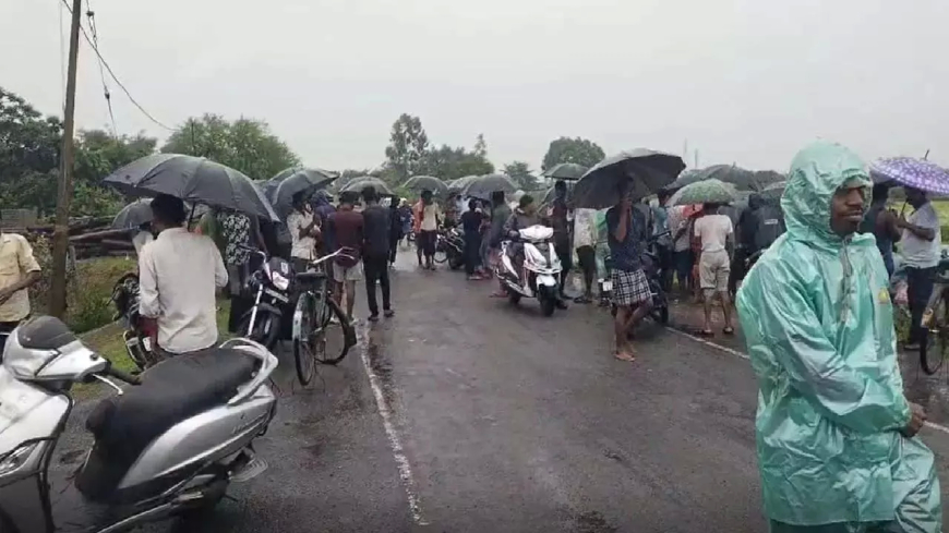 सड़क किनारे मिली पूर्व सरपंच के बेटे की लाश, हत्या की आशंका