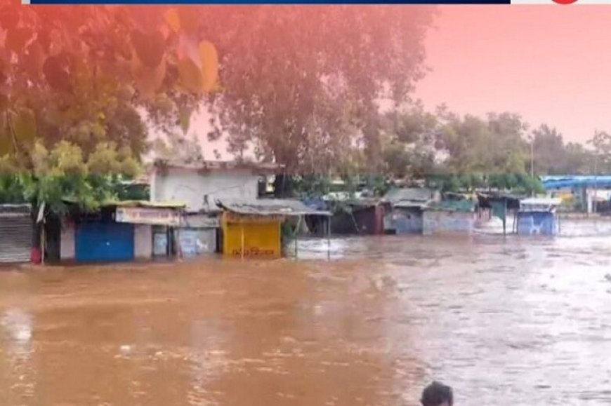 खैरागढ़ में मूसलाधार बारिश से बाढ़ जैसे हालात, प्रशासन अलर्ट मोड पर