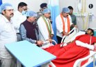 डिप्टी सीएम विजय शर्मा ने हॉस्पिटल पहुंच IED ब्लास्ट में घायल ग्रामीण और भालू के हमले में घायल जवान से की मुलाकात,पूछा स्वास्थ्य का हाल