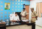 CG-थाना प्रभारी को तत्काल प्रभाव से हटाया, इस वजह से गिरी गाज, जाने पूरा मामला…..