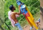 नशेड़ी युवकों ने हिन्दू देवताओं की प्रतिमा के साथ की अभद्रता: मूर्तियों को मारे थप्पड़ ,हिंदू संगठनों में आक्रोश