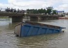 अनियंत्रित होकर खारुन नदी में गिरा ट्रक, मौके पर मचा हड़कंप