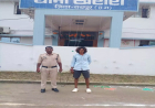 रायपुर: दारू के लिए पैसे मांगने और मारपीट करने वाला युवक गिरफ्तार, चाकू बरामद