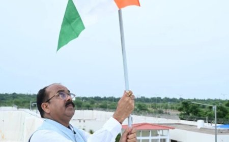 उप मुख्यमंत्री  अरुण साव ने ‘हर घर तिरंगा’ अभियान के तहत अपने निवास पर लगाया तिरंगा