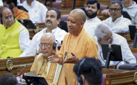 UP Assembly LIVE: सीएम योगी का अखिलेश पर बड़ा अटैक, बोले- PDA का मतलब परिवार डेवलेपमेंट अथॉरिटी मुख्यमंत्री योगी आदित्यनाथ आज विकसित यूपी-2047 के विजन डॉक्यूमेंट पर बोलेंगे, जिसके बाद सदन की कार्यवाही अनिश्चित काल के लिए स्थगित कर दी जाएगी।