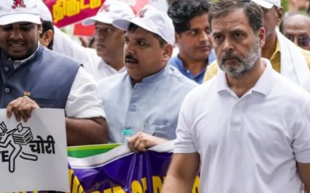 SASARAM :बिहार में ‘वोटर अधिकार यात्रा’ का आगाज: राहुल-तेजस्वी ने सासाराम से भरी हुंकार, लोकतंत्र बचाने का संकल्प