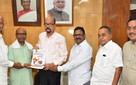 रायपुर: सहकार भारती महासचिव ने राज्यपाल रमेन डेका से की सौजन्य भेंट