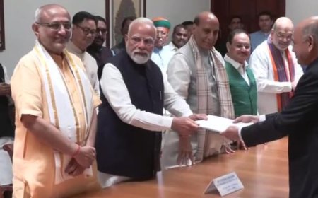 Vice President Election: उपराष्ट्रपति उम्मीदवार सीपी राधाकृष्णन ने दाखिल किया नामांकन, पीएम मोदी भी रहे मौजूद