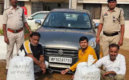 महासमुंद पुलिस की बड़ी कार्रवाई: कार से 30 किलो गांजा बरामद, तीन गिरफ्तार