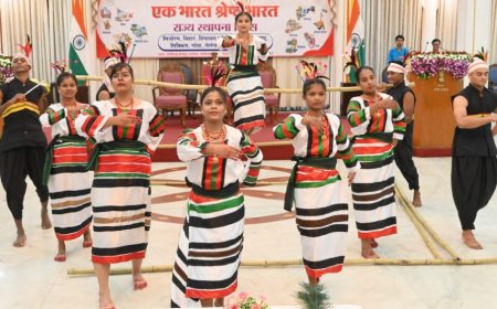 राजभवन में मनाया गया 9 राज्यों का स्थापना दिवस,राज्यपाल डेका ने कहा – भारत की विविधता ही हमारी ताकत