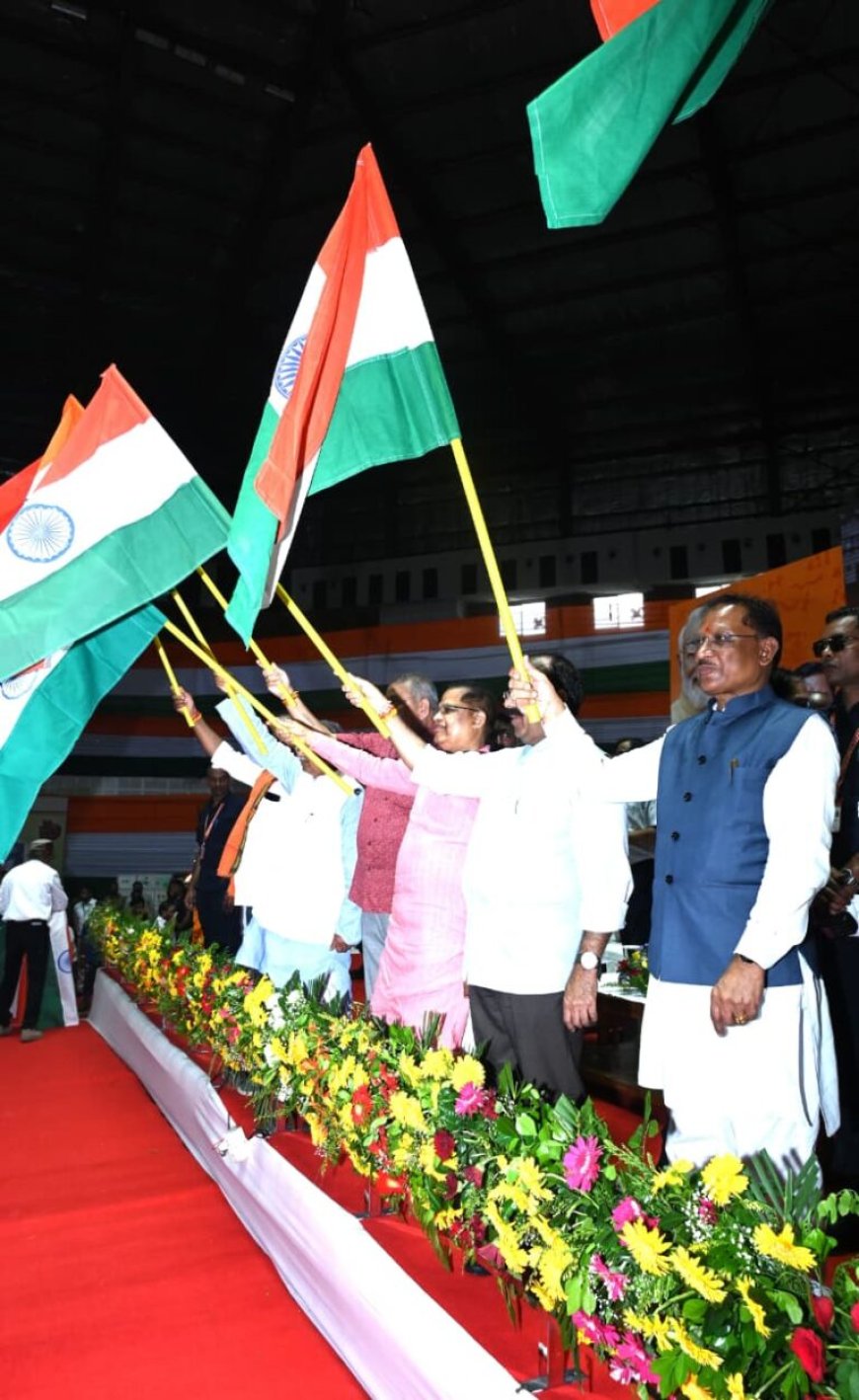 स्वच्छता में छत्तीसगढ़ को राष्ट्रीय स्तर पर प्रतिष्ठित करने में स्वच्छता दीदियों का अमूल्य योगदान : मुख्यमंत्री विष्णुदेव साय