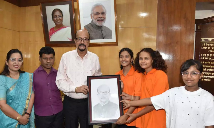 रायपुर: कोपलवाणी विशेष स्कूल के बच्चों ने राज्यपाल रमेन डेका से की मुलाकात