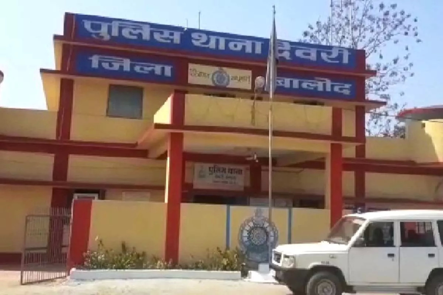 बालोद: भीख मांगकर जीवन यापन करने वाली महिला के घर से 2.54 लाख की चोरी