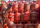 LPG Cylinder Price Update: 1 सितंबर से सस्ता हुआ कमर्शियल सिलेंडर, घरेलू पर नहीं मिली राहत