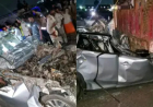भीषण सड़क हादसा : पांच कारोबारियों की मौत,कार ने चलते ट्रक को मारी टक्कर
