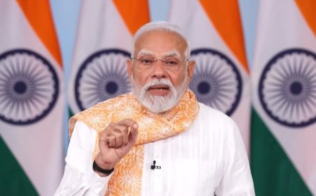 प्रधानमंत्री ने विपक्ष से पूछा- मां को गाली दी, उनका क्या कसूर था,मां को याद कर भावुक हुए पीएम मोदी