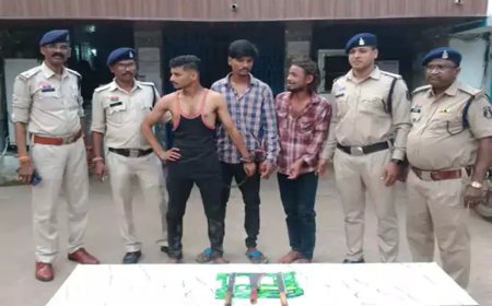 पुलिस की बड़ी कार्रवाई, धारदार हथियार लहराने वाले तीन आरोपी गिरफ्तार