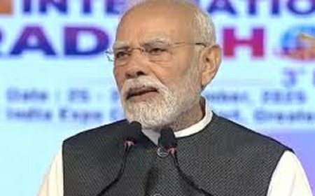 PM मोदी ने किया यूपी इंटरनेशनल ट्रेड शो 2025 का उद्घाटन, आत्मनिर्भर भारत पर दिया जोर