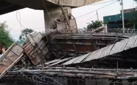 ढलाई के दौरान भरभराकर गिरा निर्माणाधीन रेलवे ओवरब्रिज, 6 मज़दूर घायल