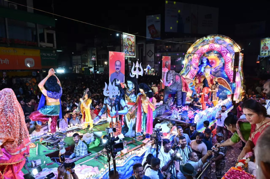 CM विष्णुदेव साय गणेश झांकी कार्यक्रम में हुए शामिल, दी शुभकामनाएं