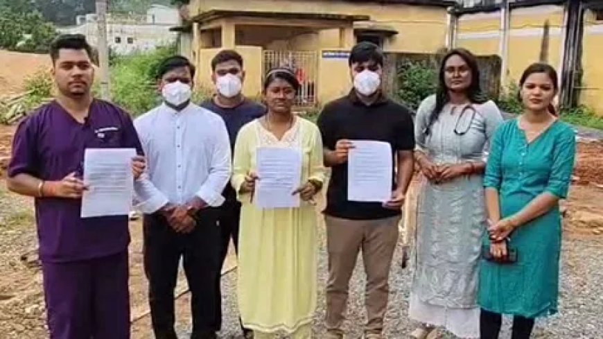 नक्सली मुठभेड़ में मारे गए नक्सलियों के पोस्टमार्टम पर मचा बवाल, डॉक्टरों ने किया इनकार, नक्सली भत्ते की मांग को लेकर जमकर हंगामा