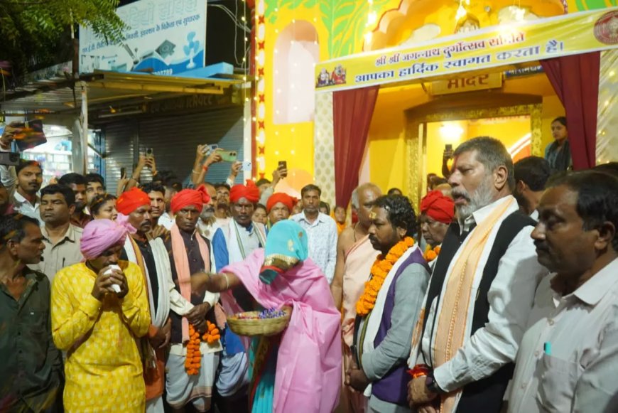 बस्तर दशहरा 2025: फूल रथ की तीसरी परिक्रमा श्रद्धा और परंपरा के साथ सम्पन्न