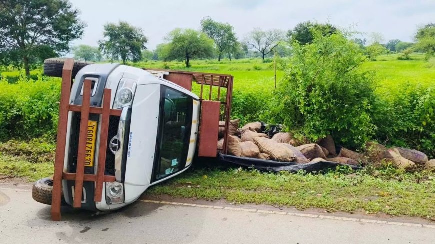 डोंगरगढ़ में भीषण सड़क हादसा, दो युवकों की मौके पर मौत