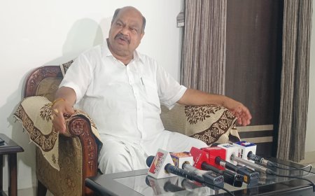 बिहार चुनाव में भूपेश बघेल बने ऑब्जर्वर, रायपुर विधायक पुरंदर मिश्रा का तंज — “कांग्रेस का हाल वही होगा”