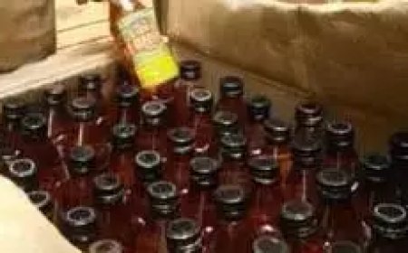 आबकारी विभाग की बड़ी कार्रवाई: खरोरा के ढाबे से अवैध शराब जब्त, संचालक गिरफ्तार