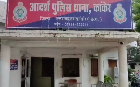 भीषण सड़क हादसा: खड़े ट्रक से टकराई बस, 12 यात्री घायल