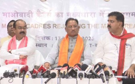 छत्तीसगढ़ के लिए ऐतिहासिक दिन, नक्सलियों ने सरकार की पुनर्वास नीति पर जताया भरोसा…210 माओवादियों के सरेंडर पर बोले CM साय