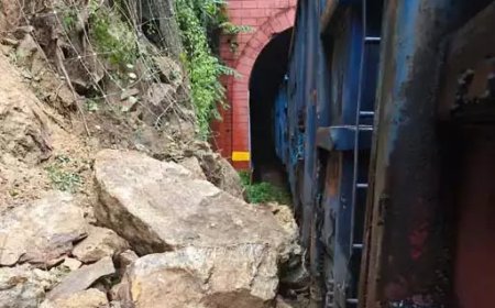 बस्तर में लैंडस्लाइड से रुकी ट्रेनें, किरंदुल-कोत्तावालसा रेल मार्ग बंद