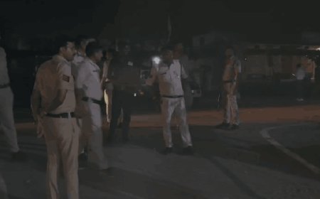 MP News: पन्ना में पुलिस पर कुल्हाड़ी से हमला! लूटे हथियार, TI और कांस्टेबल गंभीर, 8 जवान जान बचाकर भागे