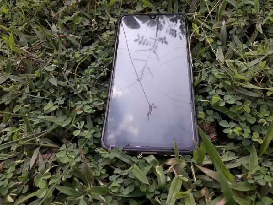 शराबी व्यक्ति ने फोन खोया, पत्नी से बचने रची कहानी