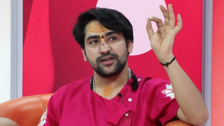 : बाबा बागेश्वर धीरेंद्र शास्त्री बोले – “डिफेंडर में घूमने से नहीं बनेगा हिंदू राष्ट्र”, दिल्ली से वृंदावन तक करेंगे पदयात्रा